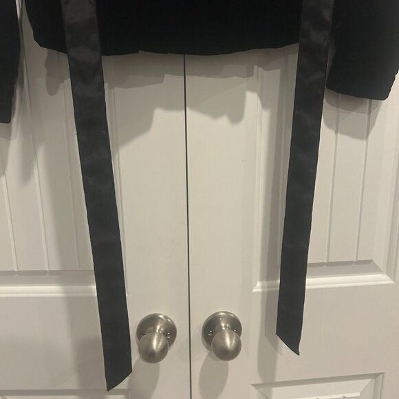 Nordstrom Necessary Objects Black Velvet Blazer with Tie Women’s Size S - Picture 9 of 9